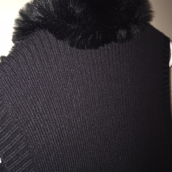 Faux Fur Black Guess Vest - Picture 3 of 7